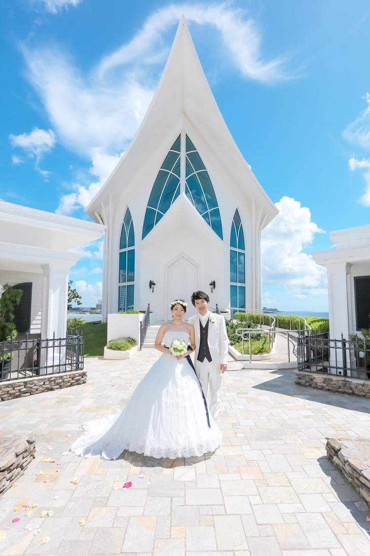 海が大好きな花嫁が選んだタモン湾が一望できるグアムで教会式 美花嫁図鑑 Farny ファーニー お洒落で可愛い花嫁レポが満載 Byプラコレ