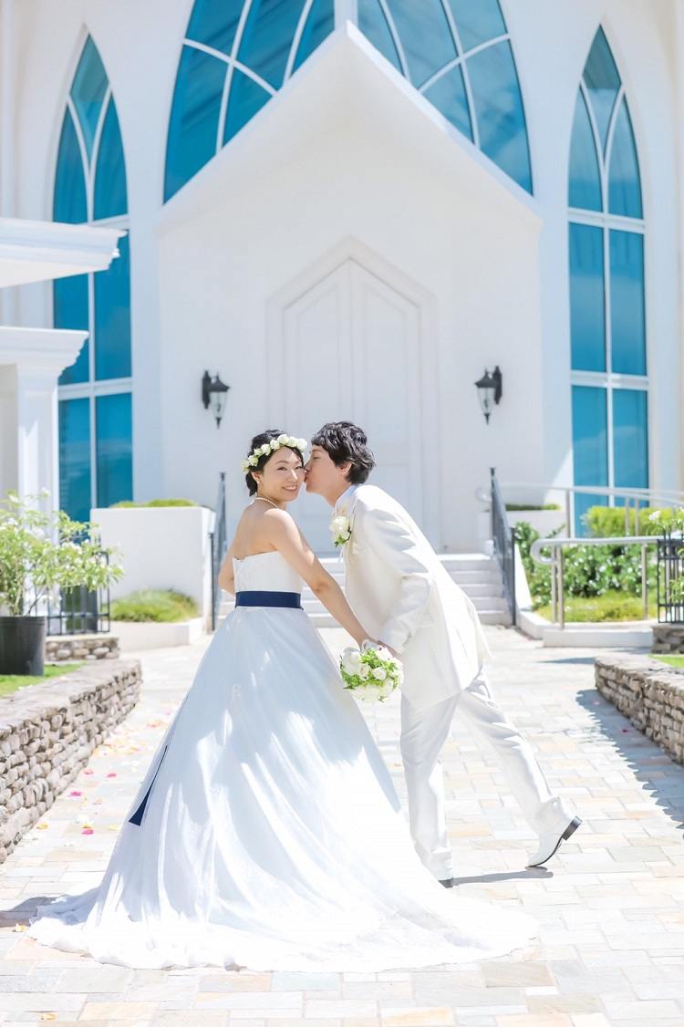 海が大好きな花嫁が選んだタモン湾が一望できるグアムで教会式 美花嫁図鑑 Farny ファーニー お洒落で可愛い花嫁レポが満載 Byプラコレ