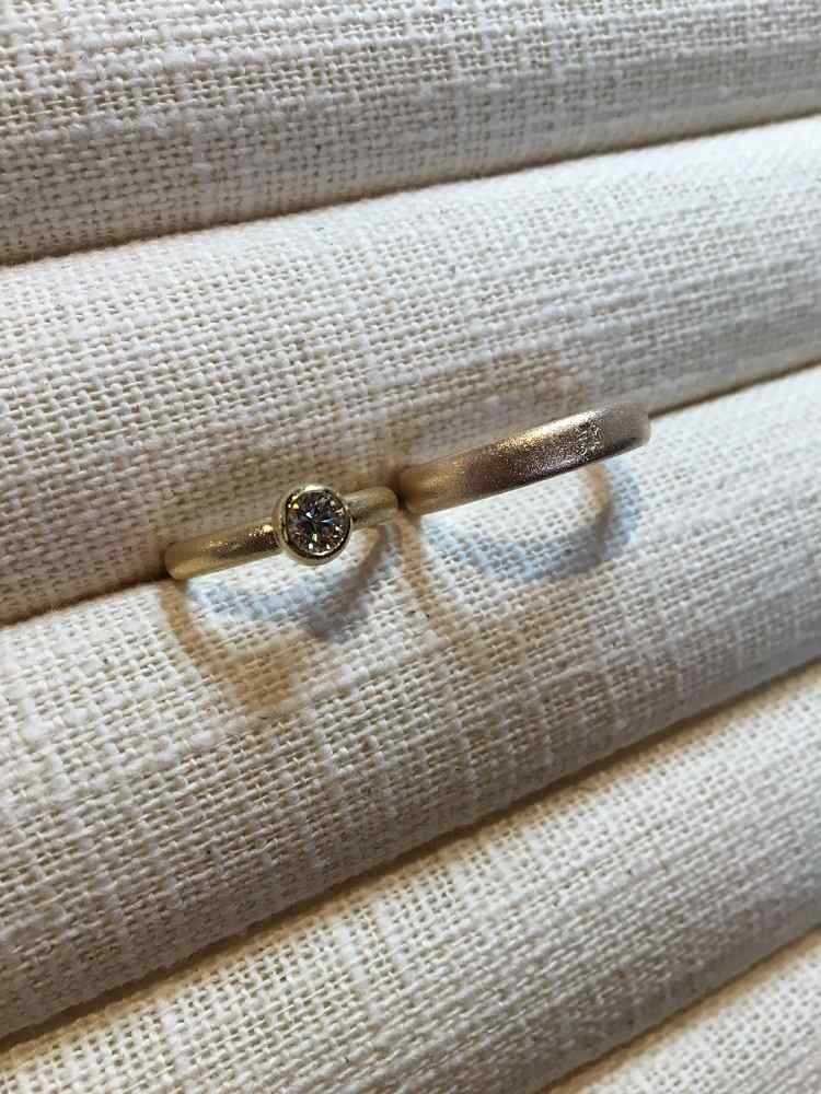 ワークスタジオ瑠花でネックレスのダイヤをリメイクした婚約指輪をオーダー 美花嫁図鑑 Farny ファーニー お洒落で可愛い花嫁レポが満載 Byプラコレ