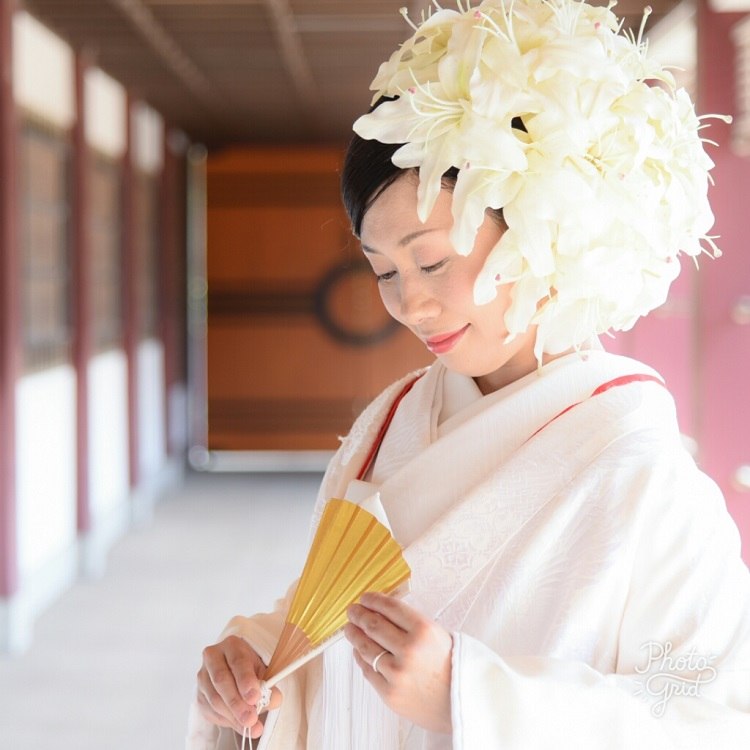 念願の新日本髪で撮影 着物の美しさを楽しんだ和装前撮りは華雅苑にて 美花嫁図鑑 Farny ファーニー お洒落で可愛い花嫁レポが満載 Byプラコレ