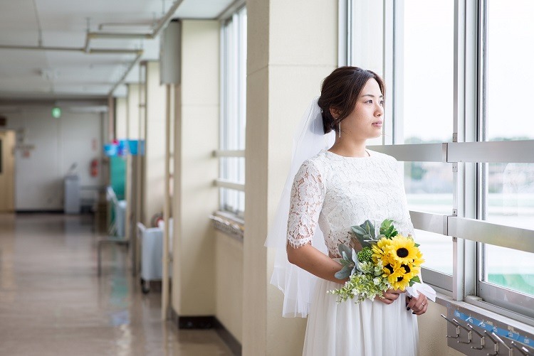 前撮りは学校での私服ロケーション撮影 教室で楽しいポーズに挑戦 美花嫁図鑑 Farny ファーニー お洒落で可愛い花嫁レポが満載 Byプラコレ 前撮りは学校での私服ロケーション撮影 教室で楽しいポーズに挑戦 美花嫁図鑑 Farny ファーニー お洒落で可愛い花嫁レポが満載 Byプラコレ