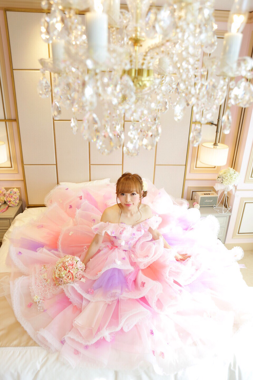 ピンク♡ドレス♡かわいすぎる♡ 本田紗来 “姫になれた”姿を披露！大きなリボンのピンクドレスや大人な