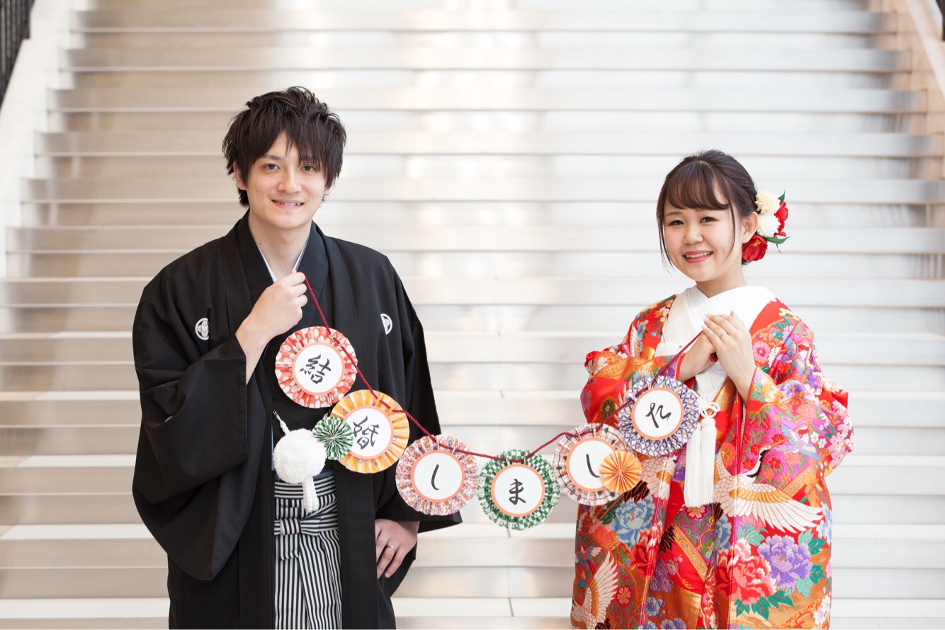 ガーランドもイニシャルオブジェも Diyアイテムをふんだんに使って華やかな和装フォト 美花嫁図鑑 Farny ファーニー お洒落で可愛い花嫁レポが満載 Byプラコレ