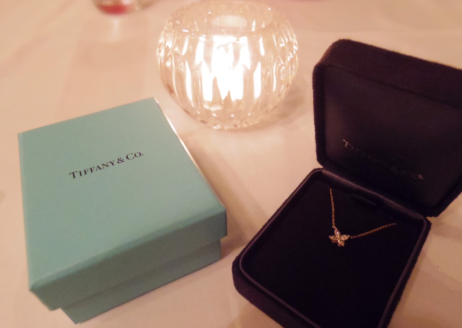 一生に一度のプロポーズ 旅行先のクロアチアのレストランにて 美花嫁図鑑 Farny ファーニー お洒落で可愛い花嫁レポが満載 Byプラコレ