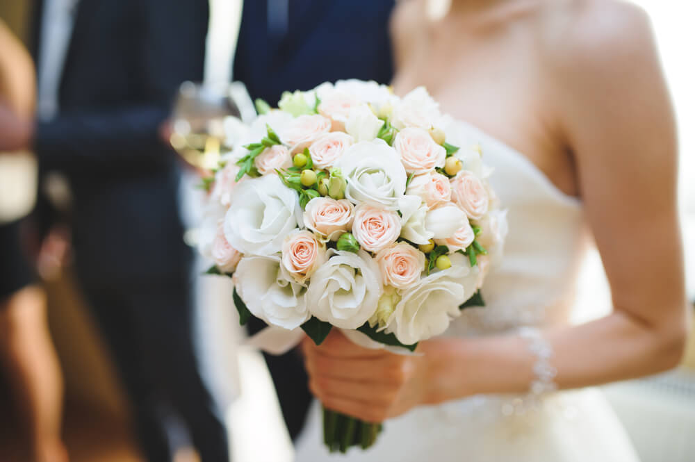 結婚までに貯金はいくら必要 貯金なしでも結婚式を挙げる方法とは 美花嫁図鑑 Farny ファーニー お洒落で可愛い花嫁レポが満載 Byプラコレ