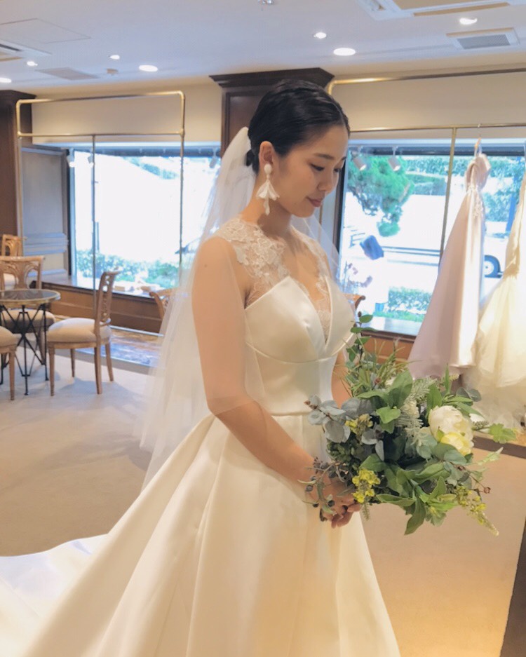 人と被らないデザインがお気に入り The Treet Dressingのドレス試着レポ 美花嫁図鑑 Farny ファーニー お洒落で可愛い花嫁レポが満載 Byプラコレ