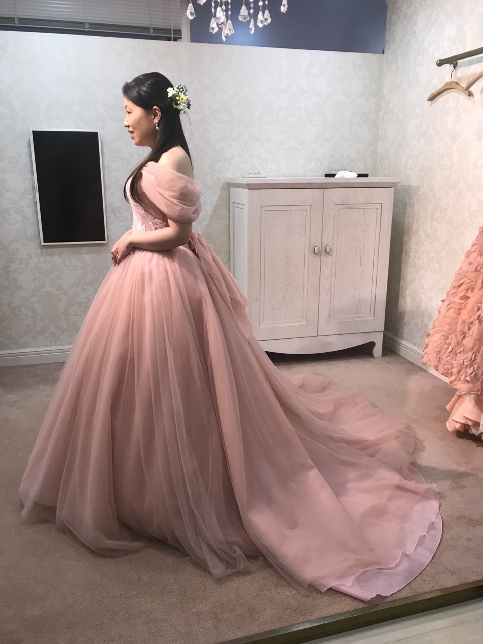 お色直しは蜷川実花ドレス♡こだわりのヘアスタイルや お色直しは蜷川実花ドレス♡こだわりのヘアスタイルや