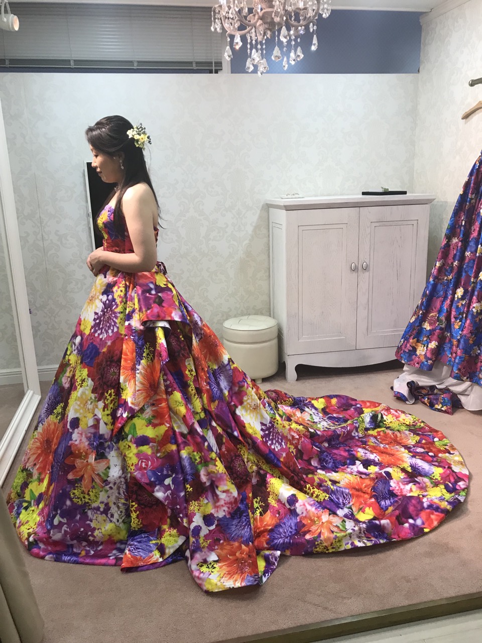 お色直しは蜷川実花ドレス こだわりのヘアスタイルやアクセサリーまでお披露目 美花嫁図鑑 Farny ファーニー お洒落で可愛い花嫁レポが満載 Byプラコレ