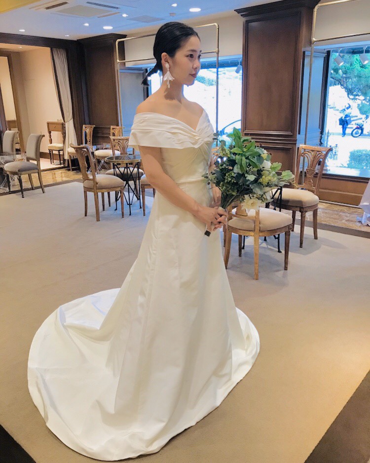 胸元のデザインがお気に入り♩運命のドレスはこれに決まり 胸元のデザインがお気に入り♩運命のドレスはこれに決まり