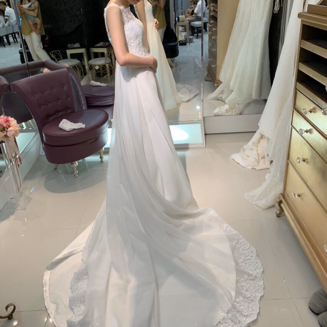 運命のドレスが決まるまで..♡FOUR SIS & CO.,ブライダルハウス
