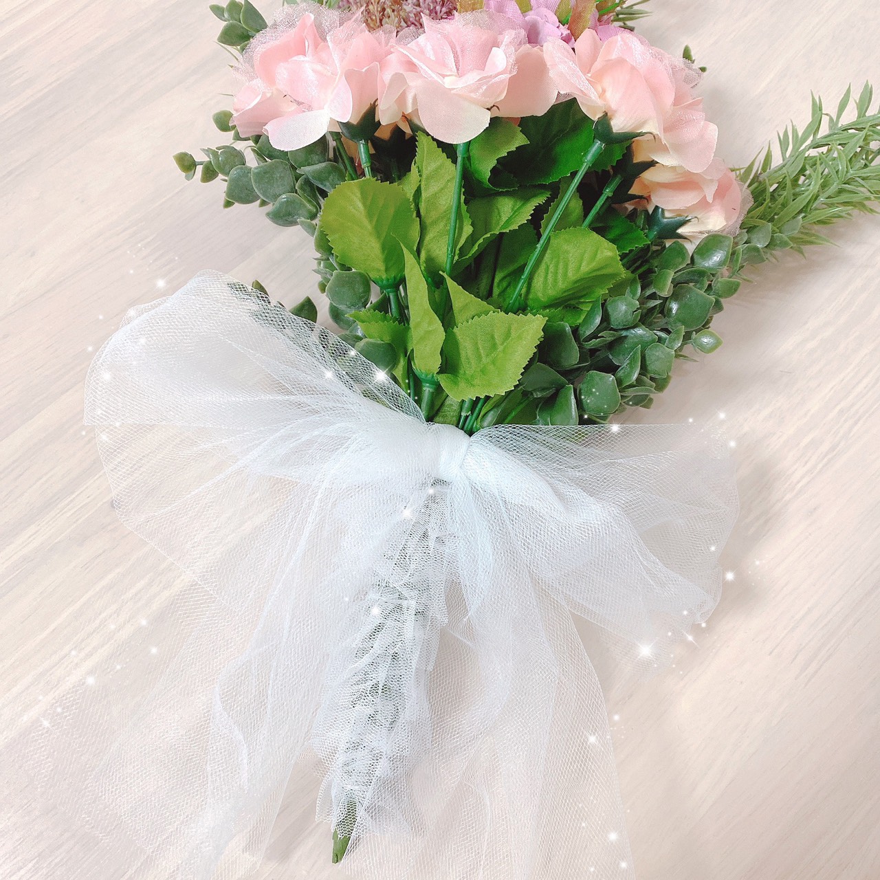 全て100円ショップにて 1000円で可愛く作れちゃう 前撮りブーケをご紹介 美花嫁図鑑 Farny ファーニー お洒落で可愛い花嫁レポが満載 Byプラコレ