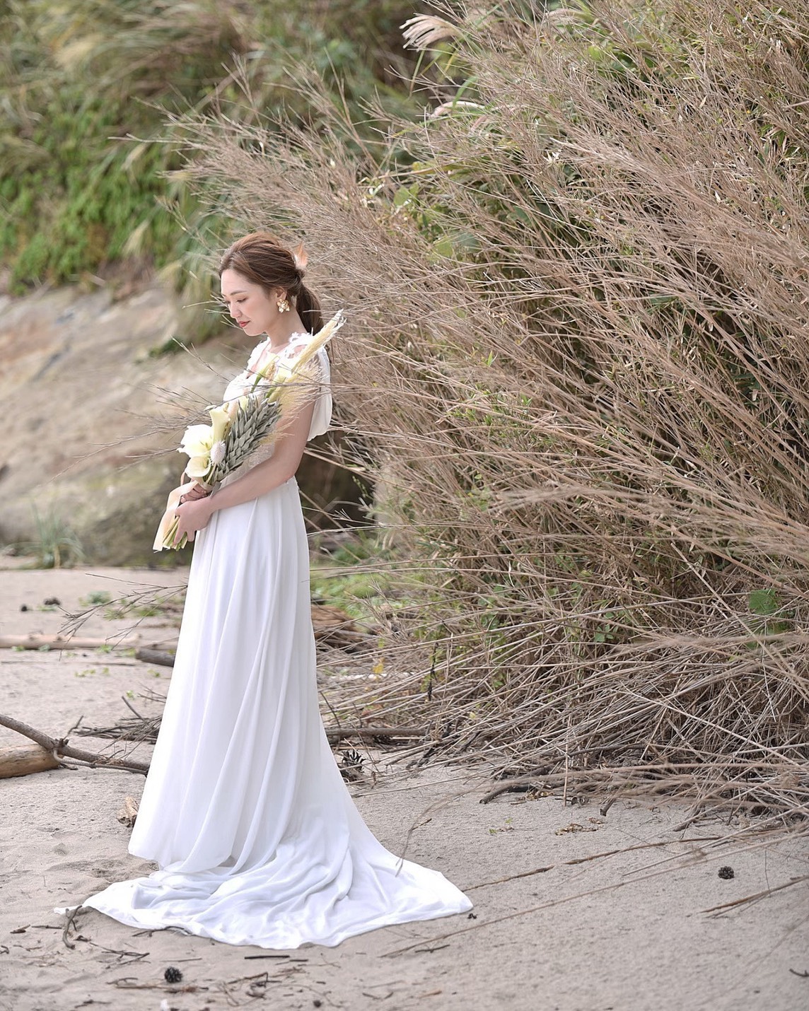 お洒落花嫁さま必見 念願の海でのロケーションフォト ヘアメイクはセルフで 美花嫁図鑑 Farny ファーニー お洒落で可愛い花嫁 レポが満載 Byプラコレ