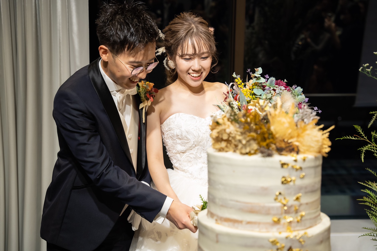 ケーキ前 装花 結婚式 ウェディング ウェルカムスペース 高砂