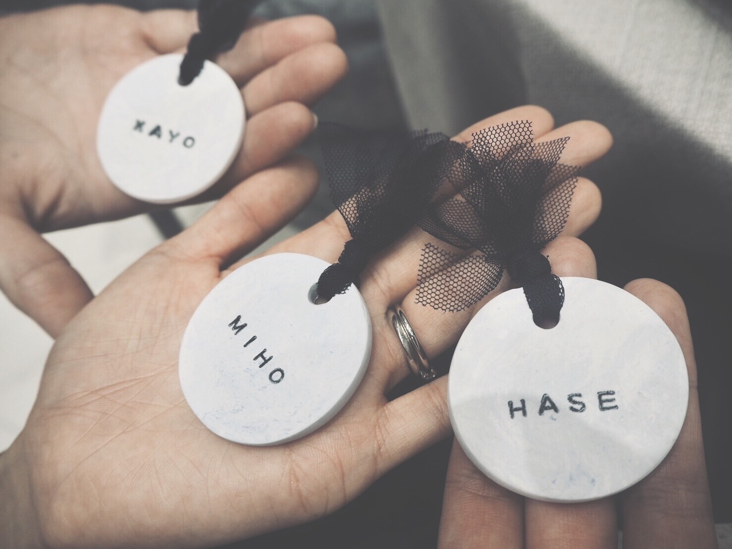 結婚式手作りhow Toをご紹介 こだわりを詰め込んだアイテムでゲストをおもてなし 美花嫁図鑑 Farny ファーニー お洒落で可愛い花嫁レポが満載 Byプラコレ