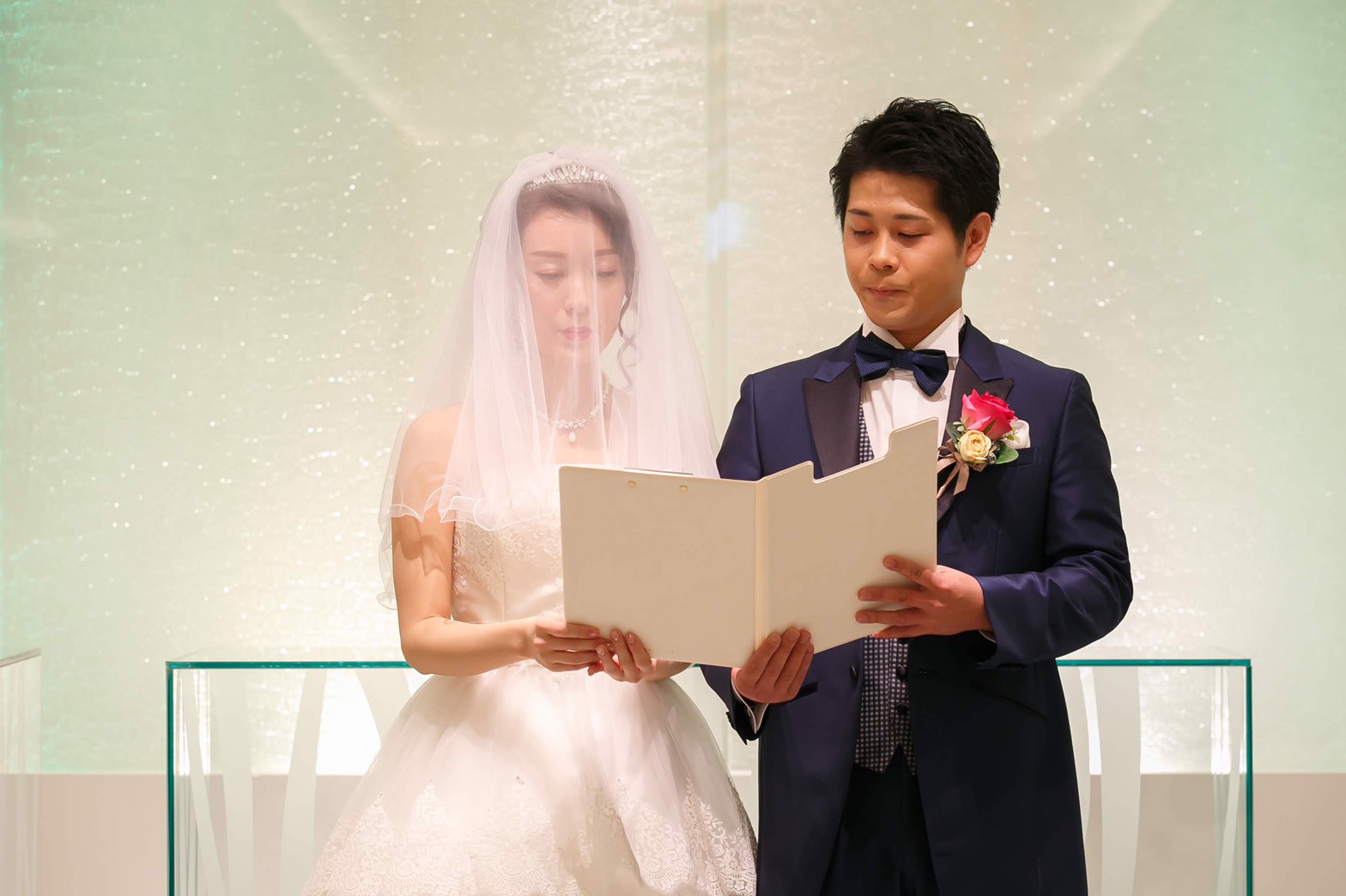 旦那さまへのサプライズ演出と 人前式 へのこだわりを紹介します 美花嫁図鑑 Farny ファーニー お洒落で可愛い花嫁レポが満載 Byプラコレ