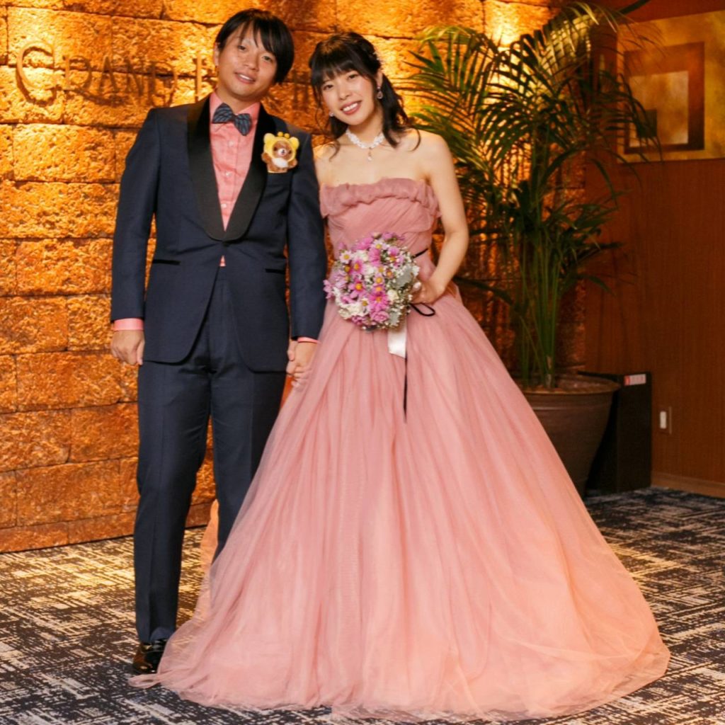 コーディネートはくすみピンクでおそろいに♡こだわりウェディングをご