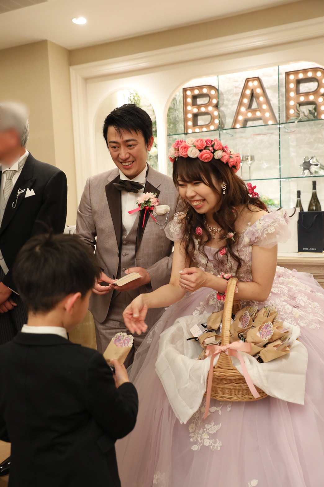 笑顔 感謝 ようこそ がテーマの結婚式 笑顔と感謝に溢れたレポをご紹介 美花嫁図鑑 Farny ファーニー お洒落で可愛い花嫁レポが満載 Byプラコレ