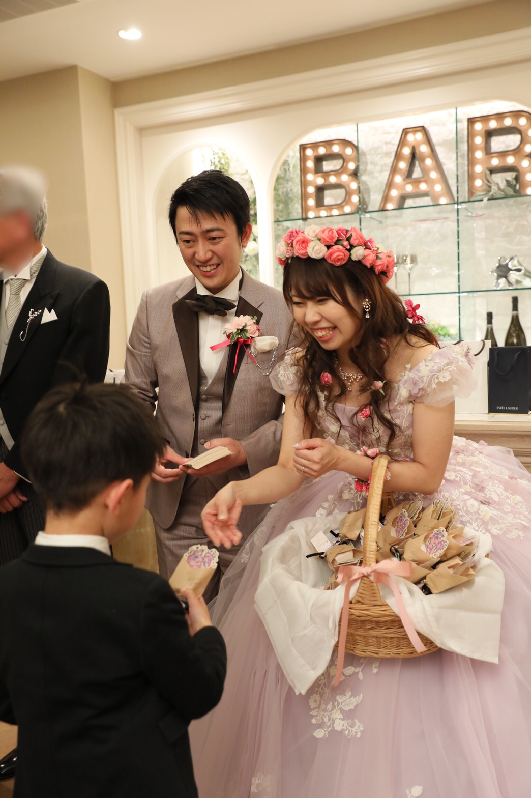 笑顔、感謝、ようこそ！がテーマの結婚式♡笑顔と感謝に溢れたレポをご紹介** 美花嫁図鑑 farny(ファーニー)｜お洒落で可愛い花嫁レポが