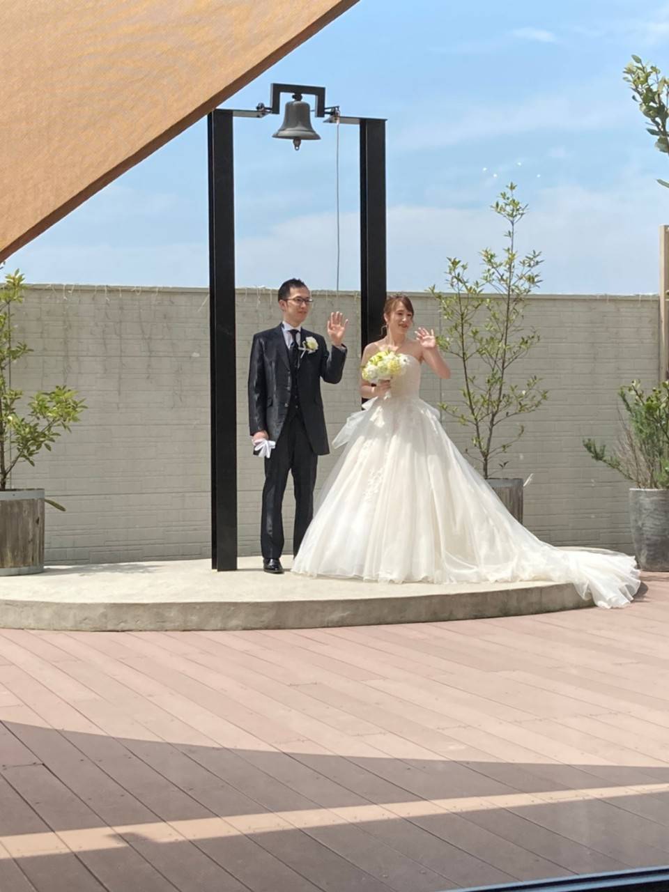親族のみのアットホームな結婚式 サプライズ演出でhappyウェディング 美花嫁図鑑 Farny ファーニー お洒落で可愛い花嫁 レポが満載 Byプラコレ 親族のみのアットホームな結婚式 サプライズ演出でhappyウェディング 美花嫁図鑑 Farny ファーニー お洒落で可愛い花嫁 レポが満載 Byプラコレ