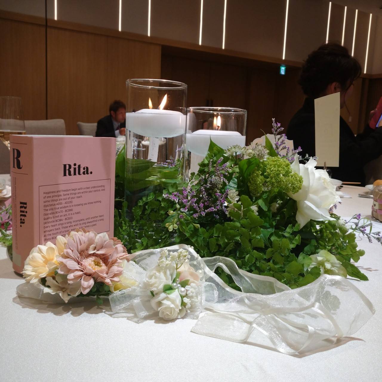 100均大活躍 本格的diy方法をたくさんご紹介 是非参考にしてみてくださいね 美花嫁図鑑 Farny ファーニー お洒落で可愛い花嫁レポが満載 Byプラコレ