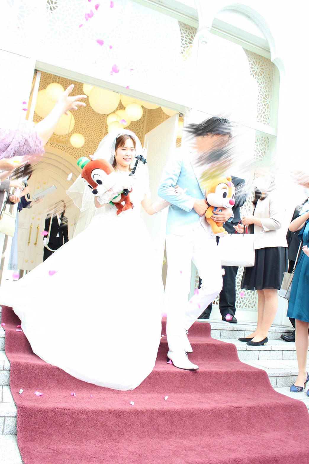 挙式後アフターセレモニー フラワーシャワーからぬいぐるみトスまで真似したい演出がたくさん 美花嫁図鑑 Farny ファーニー お洒落で可愛い花嫁レポが満載 Byプラコレ