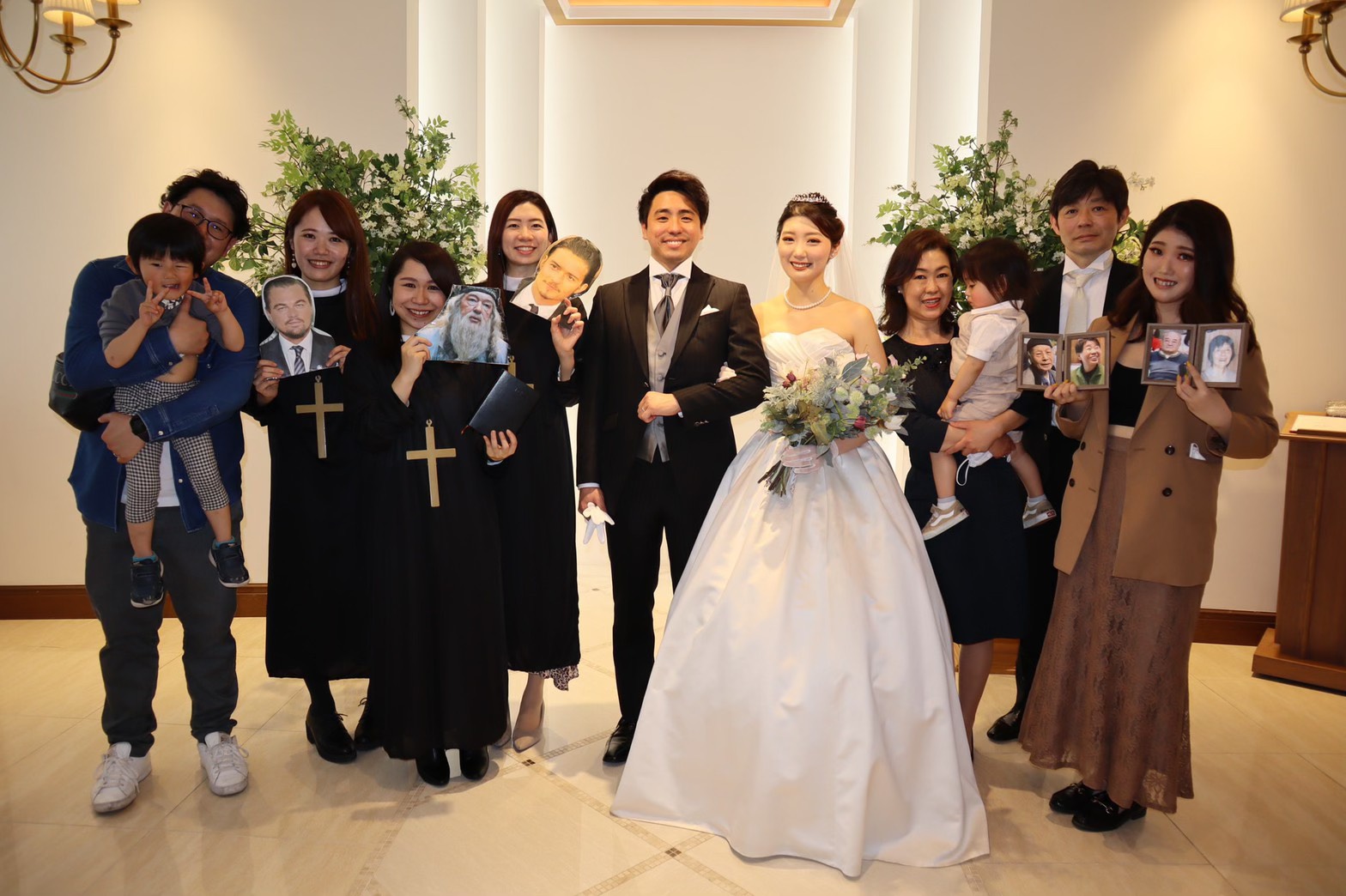 ご友人からのサプライズ結婚式 小さな結婚式だから叶う感動の結婚式レポをご紹介 美花嫁図鑑 Farny ファーニー お洒落で可愛い花嫁レポが満載 Byプラコレ