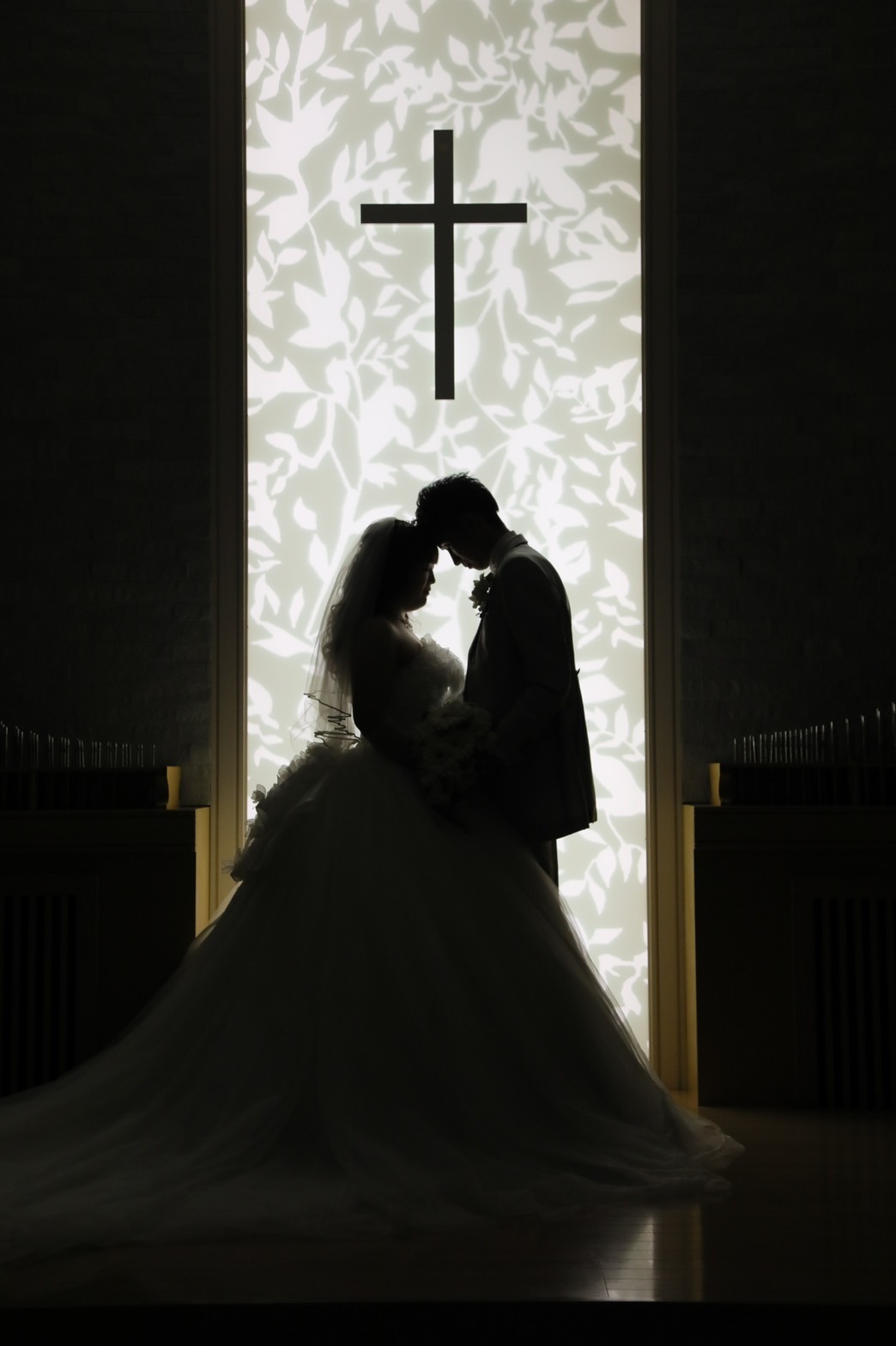 ウェディングムービーや 結婚式アイテムで大活躍するウェディングドレスでの前撮り撮影 美花嫁図鑑 Farny ファーニー お洒落で可愛い花嫁レポが満載 Byプラコレ