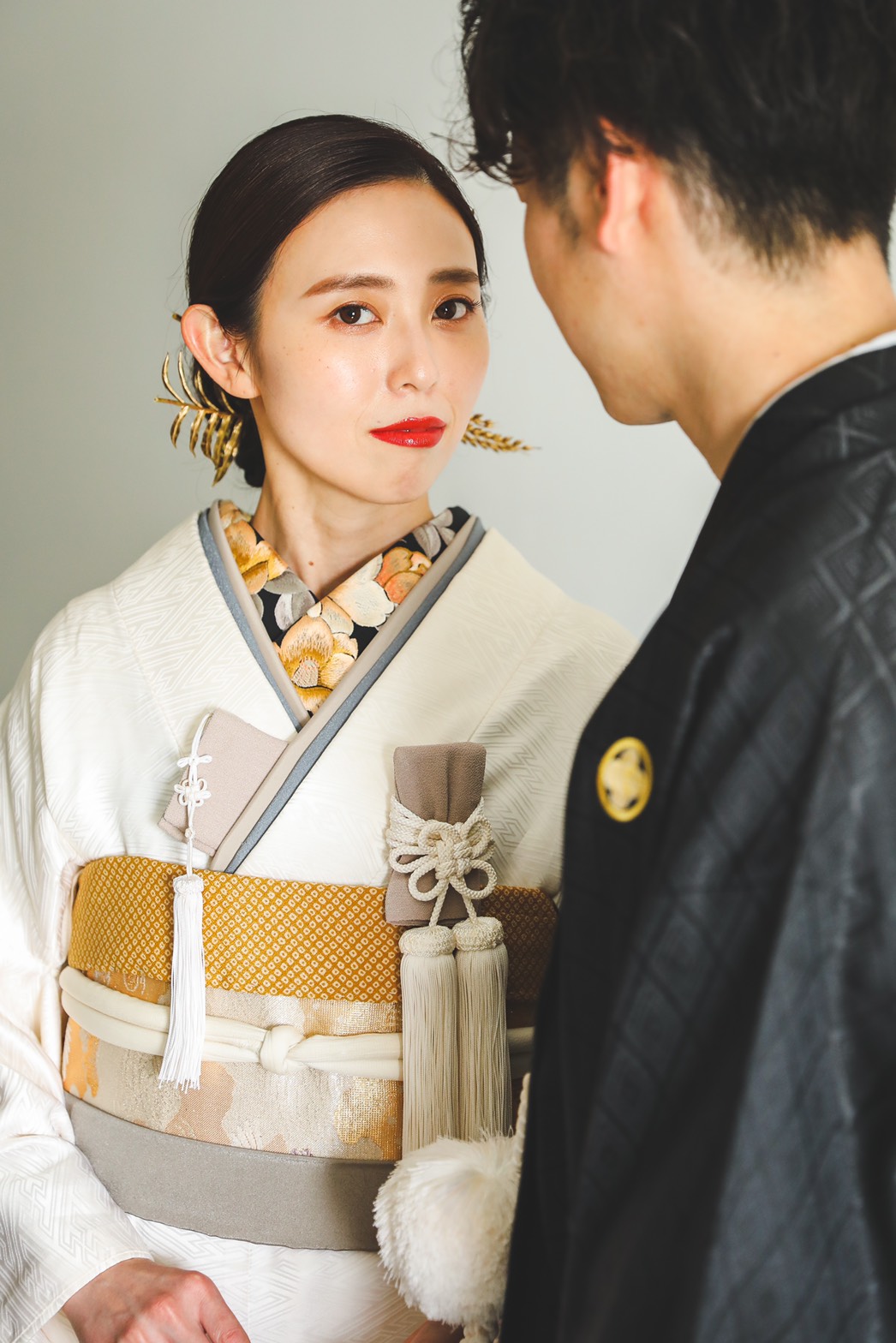 白無垢 シンプルの和装前撮り スタジオでのかっこいい写真をご覧あれ 美花嫁図鑑 Farny ファーニー お洒落で可愛い花嫁レポが満載 Byプラコレ