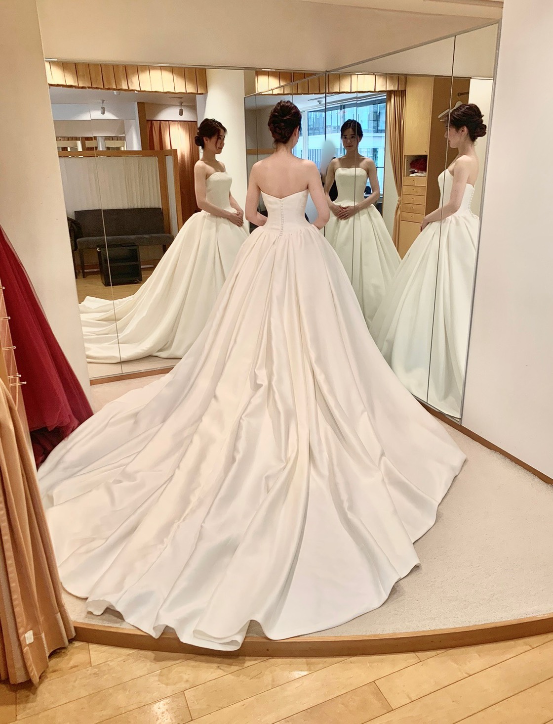 純白のウェディングドレス試着レポ♡それぞれの魅力と共にご紹介 純白のウェディングドレス試着レポ♡それぞれの魅力と共にご紹介