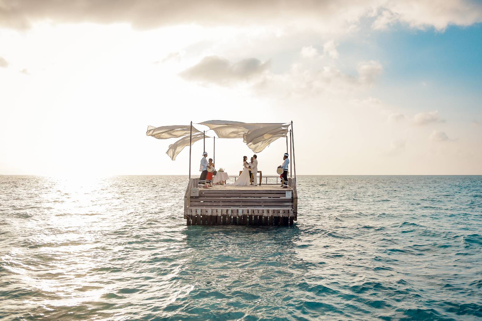 新婚だからこそ楽しまなくっちゃ ハネムーンを更に満喫できる秘訣教えます 美花嫁図鑑 Farny ファーニー お洒落で可愛い花嫁レポが満載 Byプラコレ 新婚だからこそ楽しまなくっちゃ ハネムーンを更に満喫できる秘訣教えます 美花嫁図鑑 Farny ファーニー お洒落で可愛い花嫁レポが満載 Byプラコレ