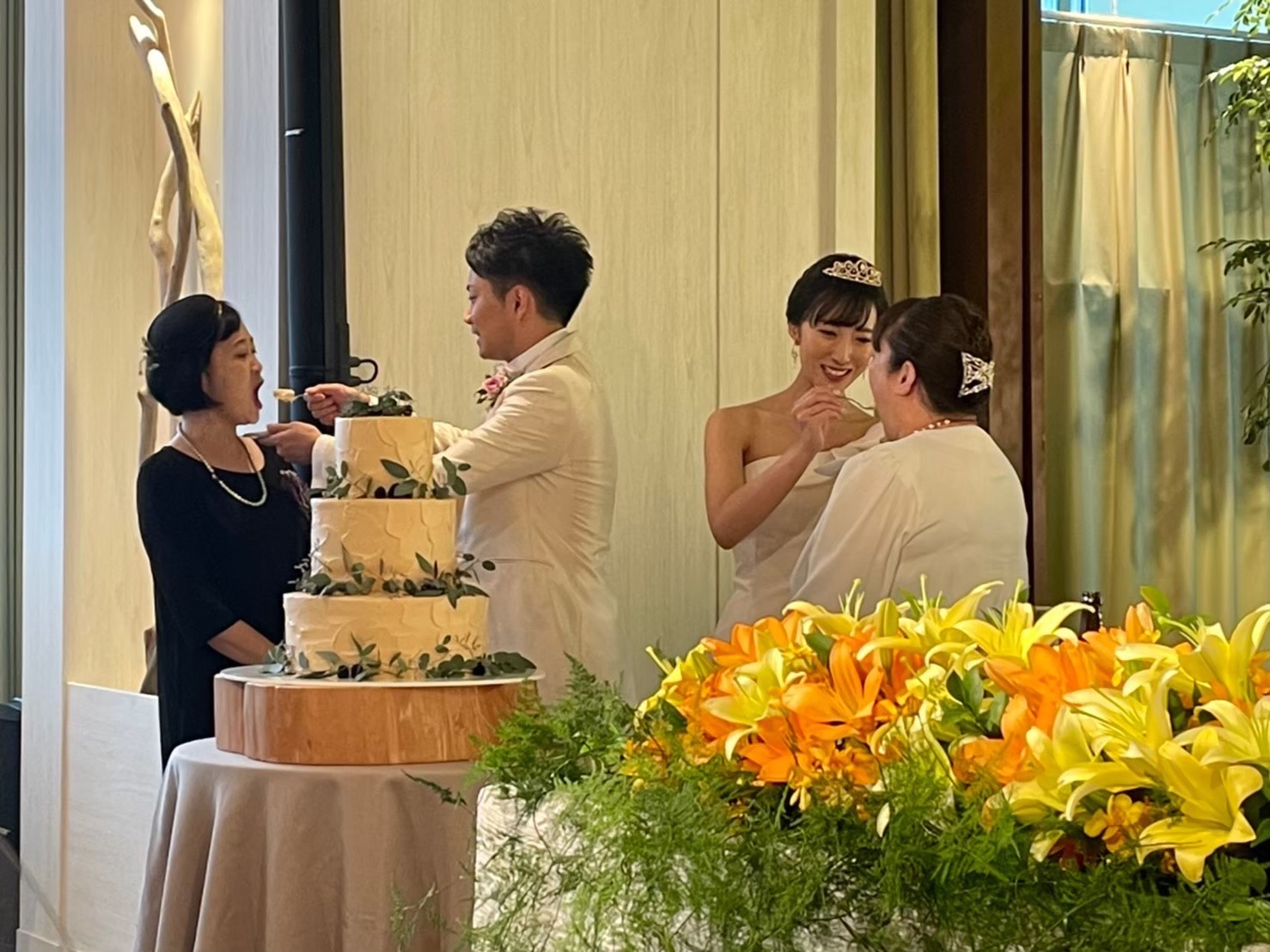 結婚式の当日は交際3年記念日 新郎さまからのサプライズもロマンチックです 美花嫁図鑑 Farny ファーニー お洒落で可愛い花嫁レポが満載 Byプラコレ