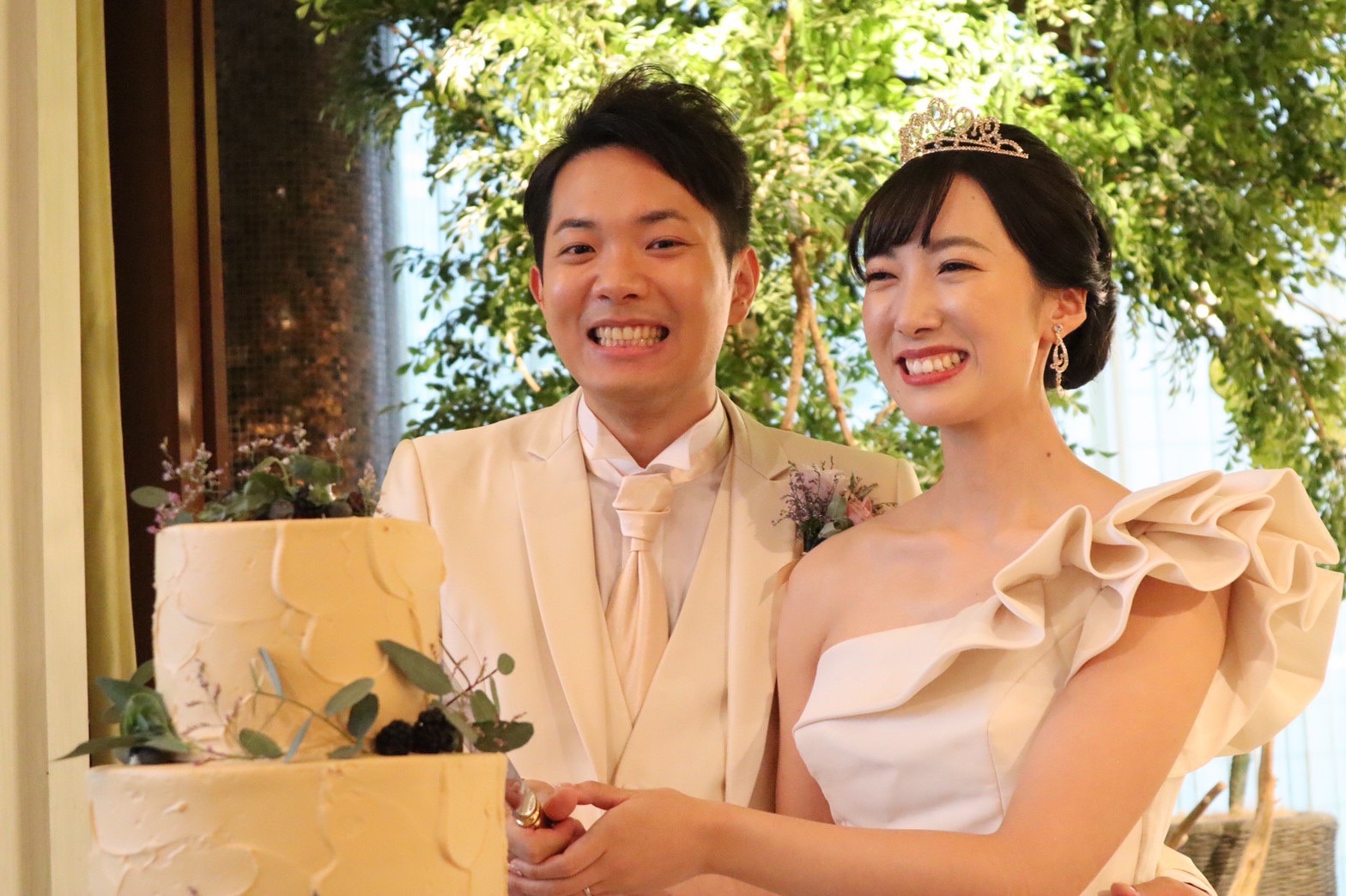 結婚式の当日は交際3年記念日 新郎さまからのサプライズもロマンチックです 美花嫁図鑑 Farny ファーニー お洒落で可愛い花嫁レポが満載 Byプラコレ