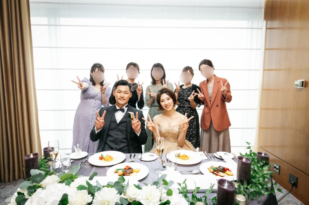 披露宴第2弾 こだわった花嫁コーディネートや 披露宴中のポーズカードまでご紹介いたします 美花嫁図鑑 Farny ファーニー お洒落で可愛い花嫁レポが満載 Byプラコレ