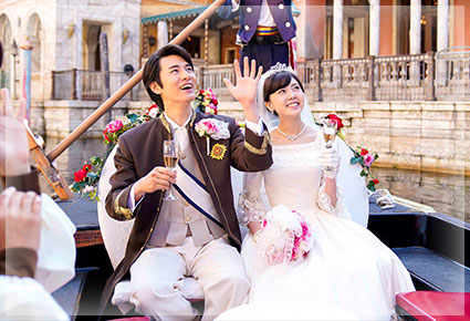 フォトウェディング ディズニー ディズニー好きカップル必見 ディズニー フェアリーテイル ウェディング はいかが 美花嫁図鑑 Farny ファーニー お洒落で可愛い花嫁レポが満載 Byプラコレ